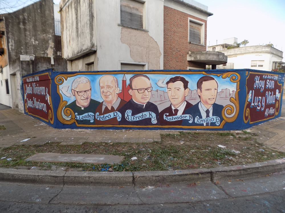 Mural realizado entre la comunidad Palotina y Grupo Cultural Cruz del Sur 